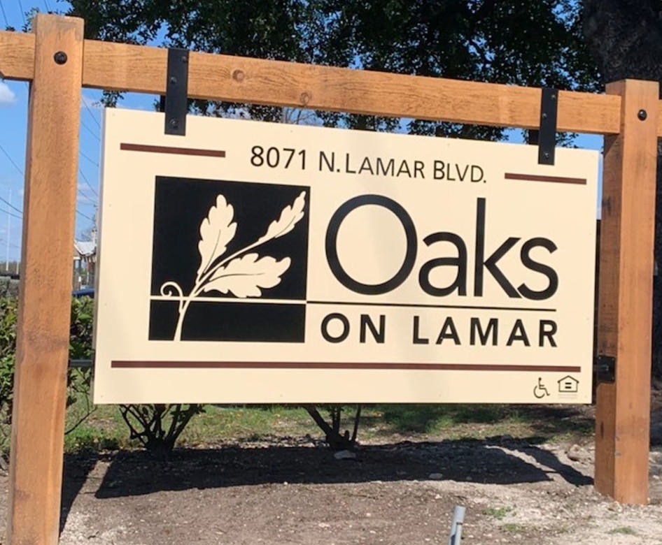 Oaks on Lamar