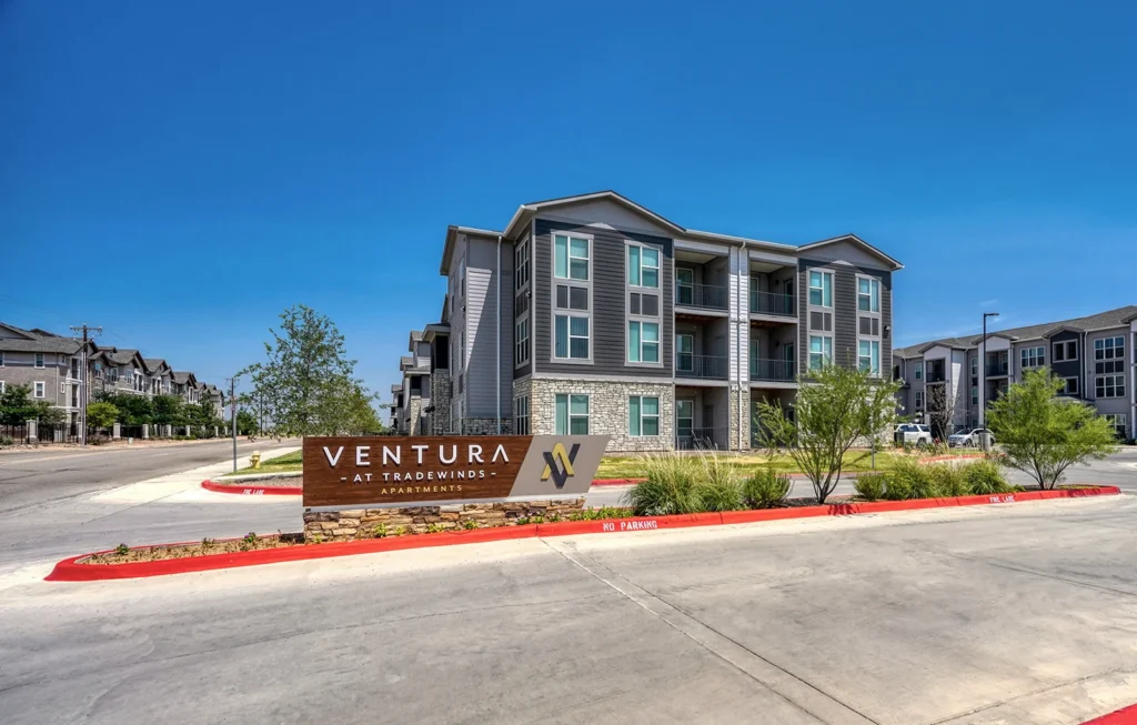 Ventura at Tradewinds — building exterior